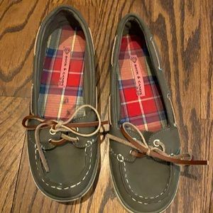 Boat shoes